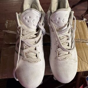 New Balance freeze high top lacrosse cleat size 4.5 men’s / 6.6 woman’s